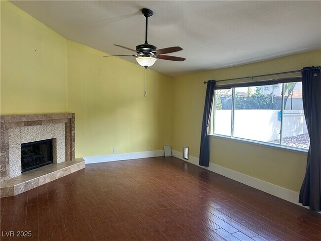 Building Photo - 3436 N Tenaya Wy