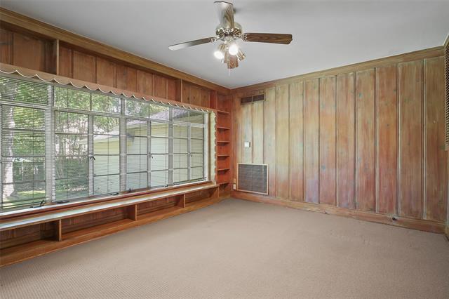 Building Photo - 7204 Meadow Lake Ave