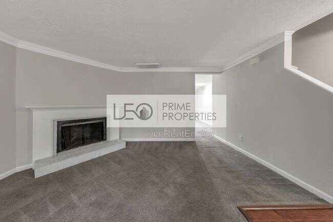 Building Photo - 1008 Huntington Trce SE