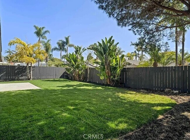 Building Photo - 1525 Lauralynn Pl