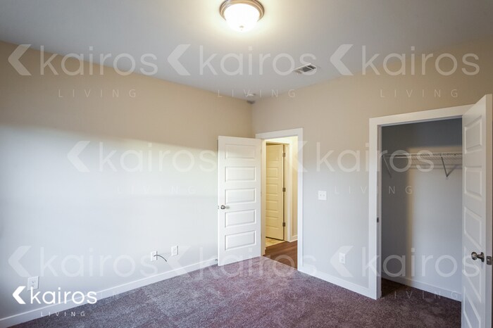 Building Photo - 11449 Crimson Ridge Rd