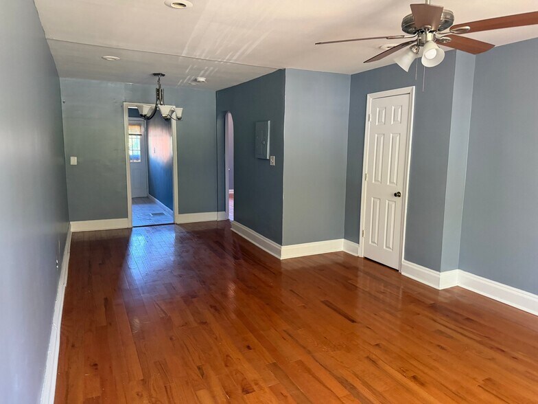 Building Photo - 59 Galveston Pl SW