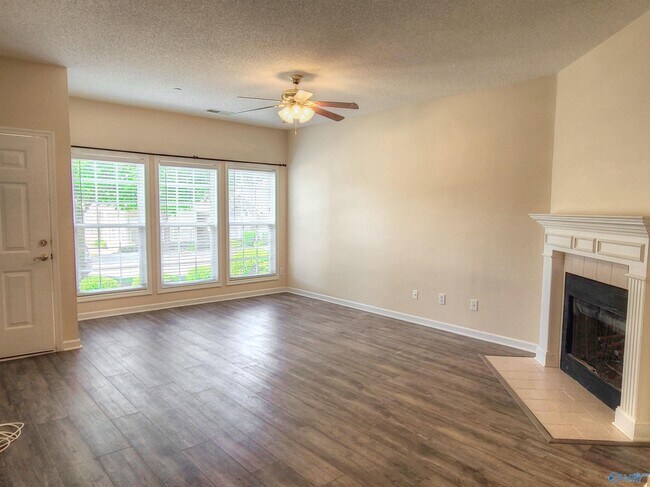 Building Photo - 202 Madison Villas Way