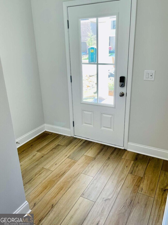 Building Photo - 3030 Westgate Park Dr