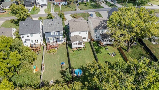 Building Photo - 429 Westboro Dr