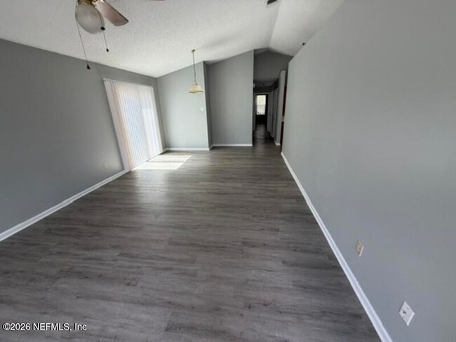 Building Photo - 5061 Knightsbridge Cir N