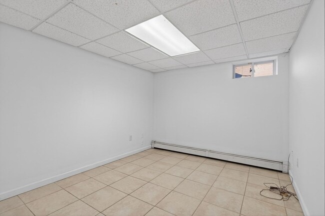 Building Photo - 352 Rahways Rd