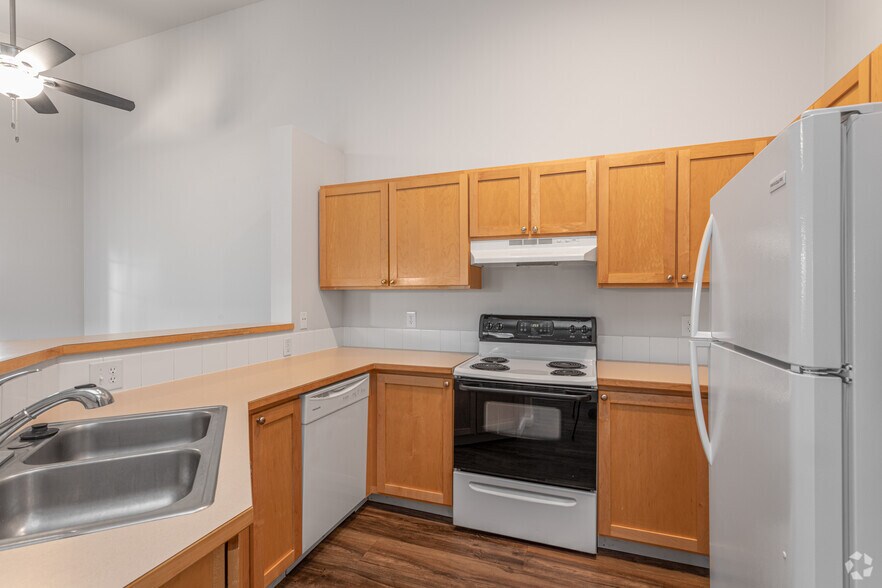 Rockwood Lodge 2001 W Voltaire Way Coeur d'Alene ID 83815 Apartment