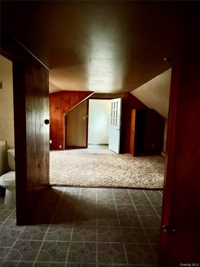 Building Photo - 17 Algonquin Dr