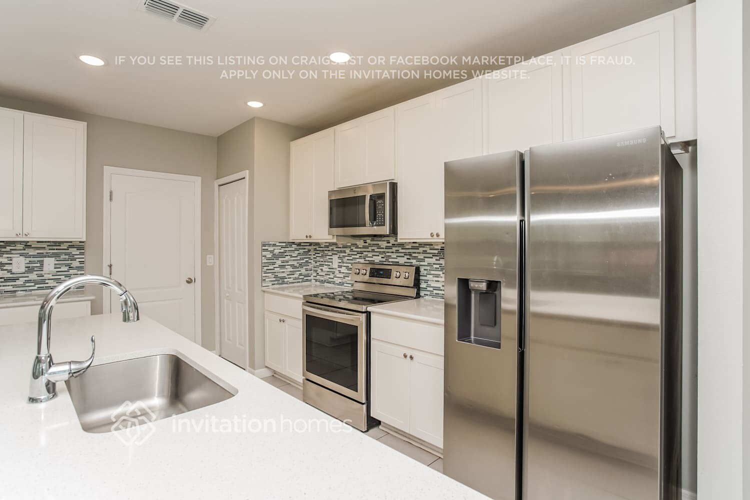 Building Photo - 4718 Birdsong Dr