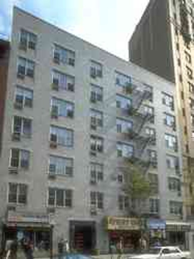 Building Photo - 2790 Broadway