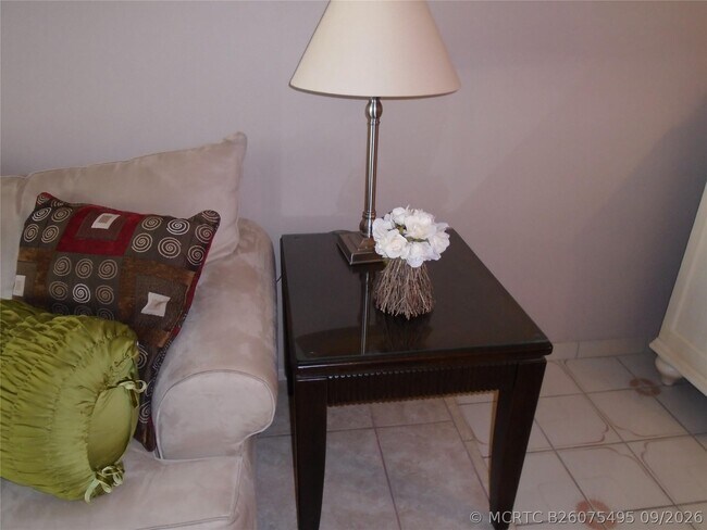 Building Photo - 3165 NE 48th Ct