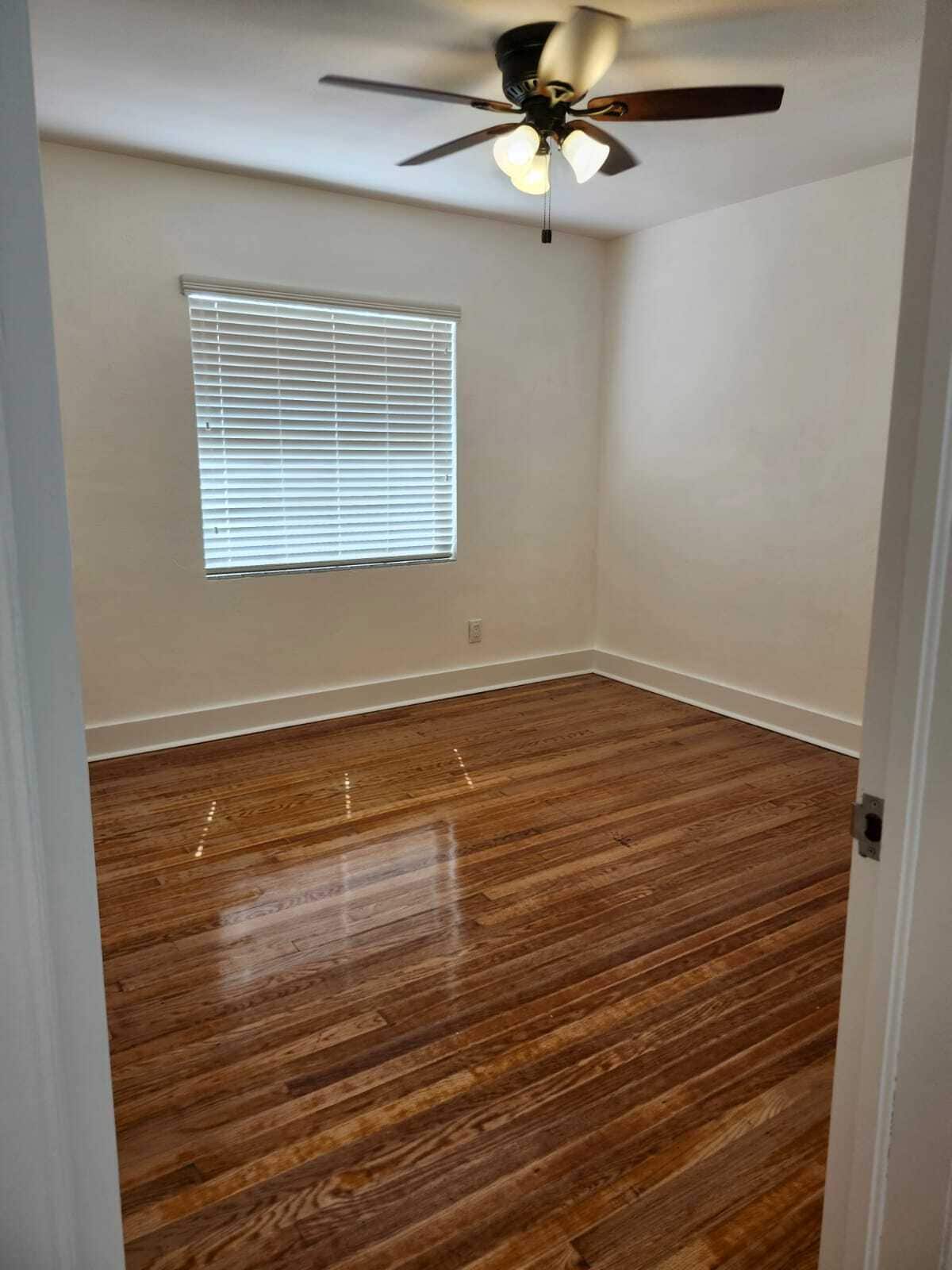 Building Photo - 537 S Clayton Ave