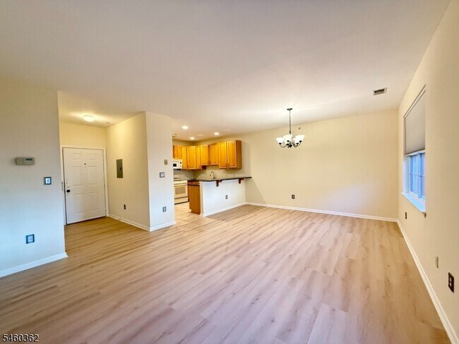 Building Photo - 48 Mountain View Ct