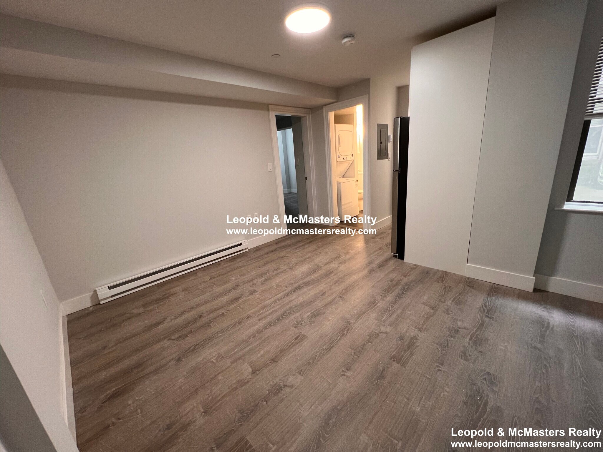 Building Photo - 67 Park Dr