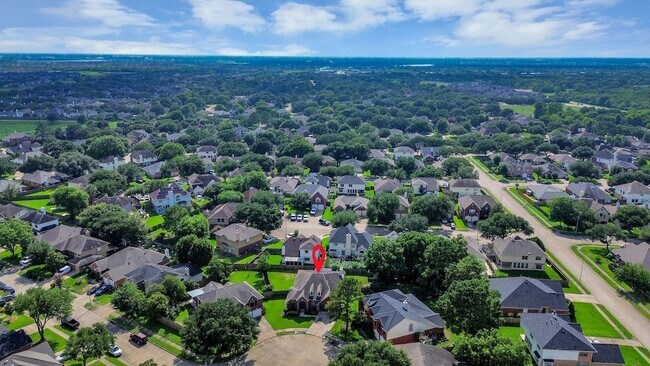 Building Photo - 8322 Adler Lake Dr