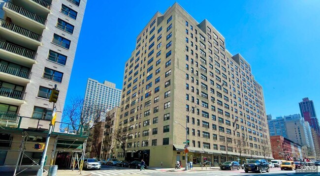 Primary Photo - 400 E 89th St
