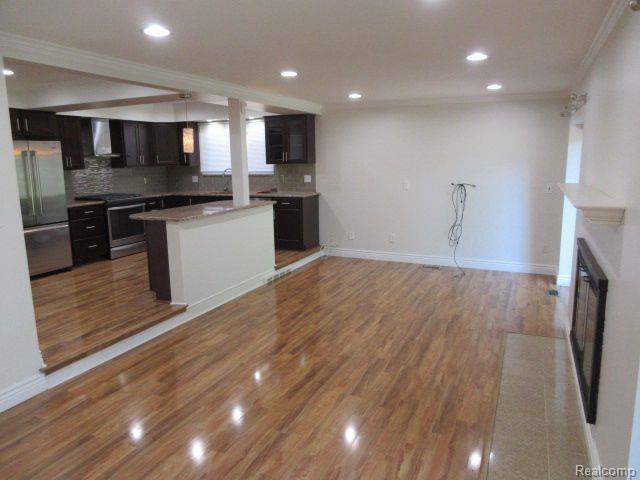 Building Photo - 19960 Hickory Leaf St