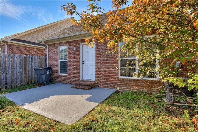Building Photo - 140 Grove Landing Ct