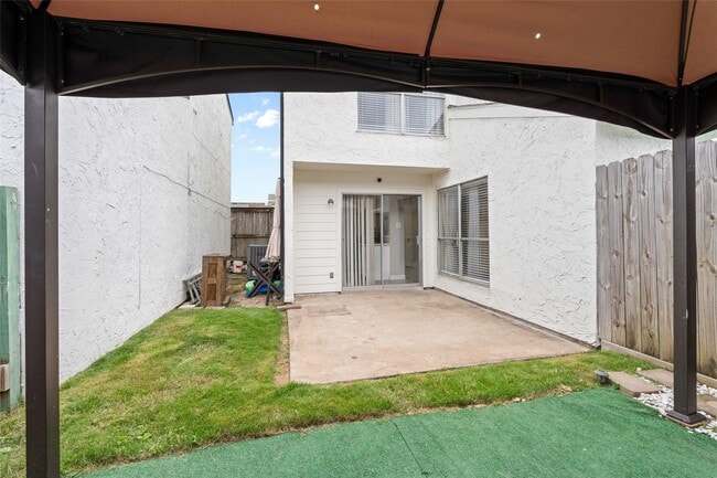 Building Photo - 10327 Gladewood Dr