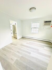 Building Photo - 377 Highland St