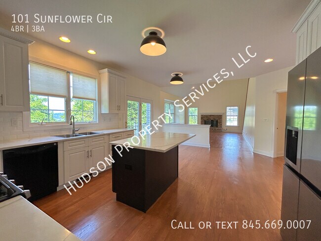 Building Photo - 101 Sunflower Cir