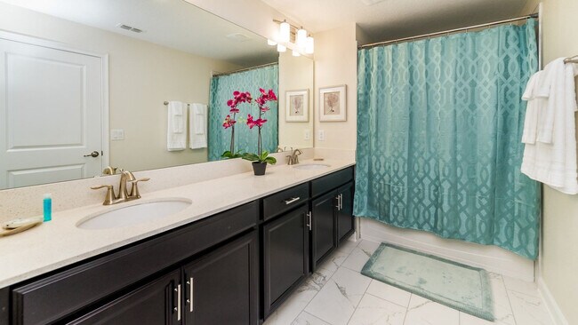 Building Photo - 8979 Stinger Dr