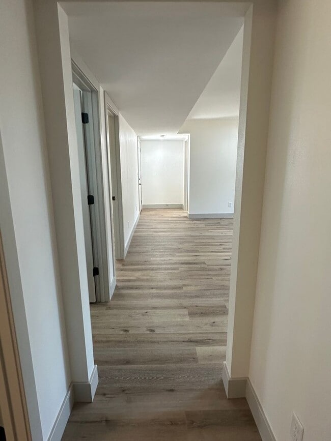 Building Photo - NEW CONSTRUCTION 5 Bed 3 Bath w/ Walk Out ...
