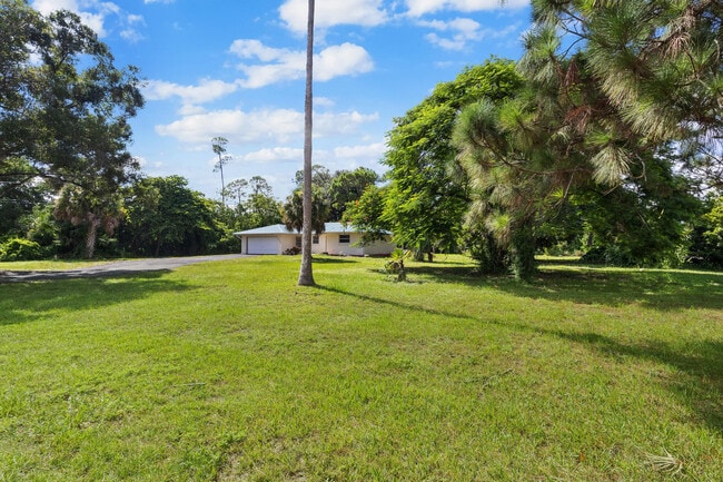 Building Photo - 16790 Glasgow Dr E