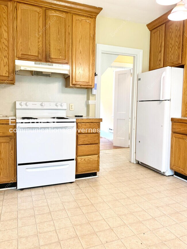 Building Photo - 2709 Lafayette Ave