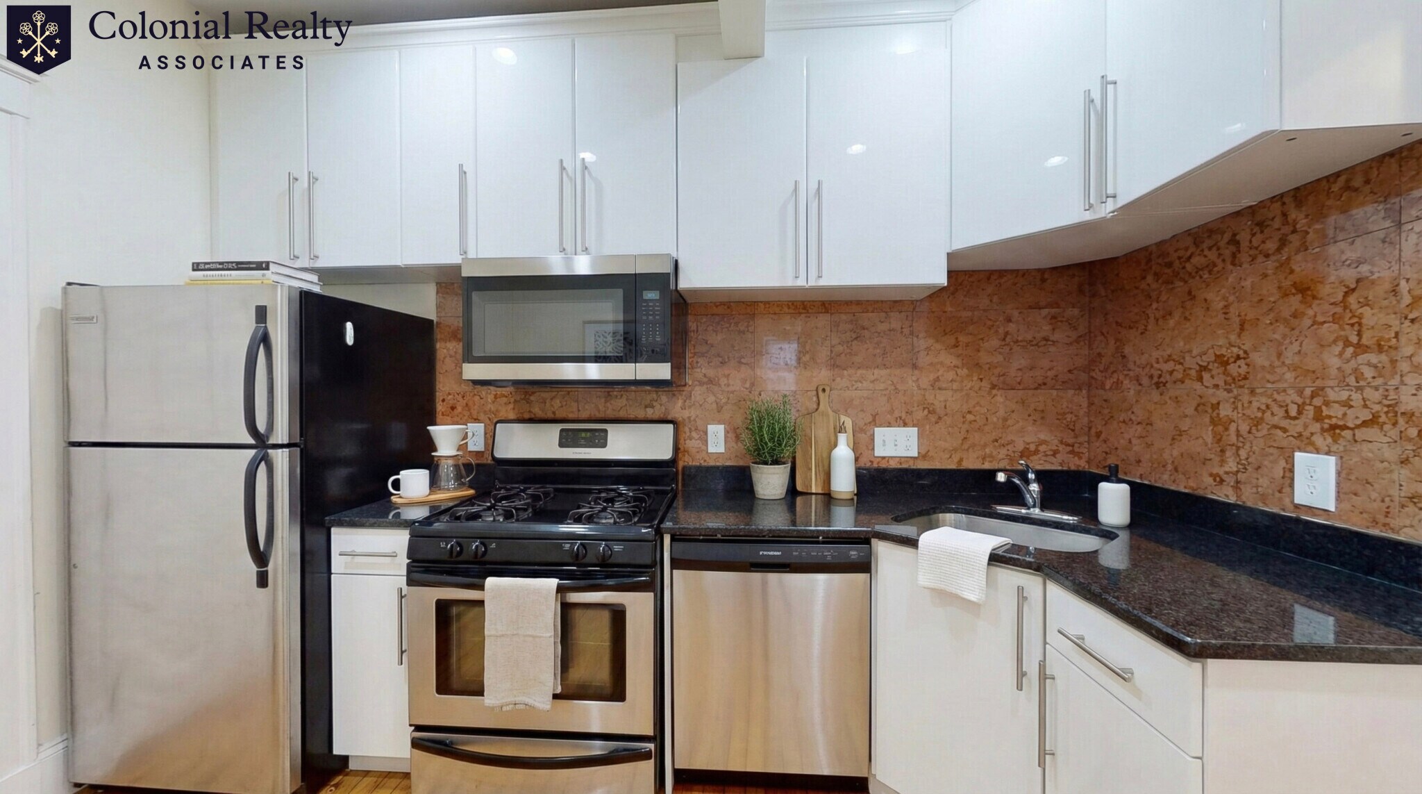 Building Photo - 69 Babcock St