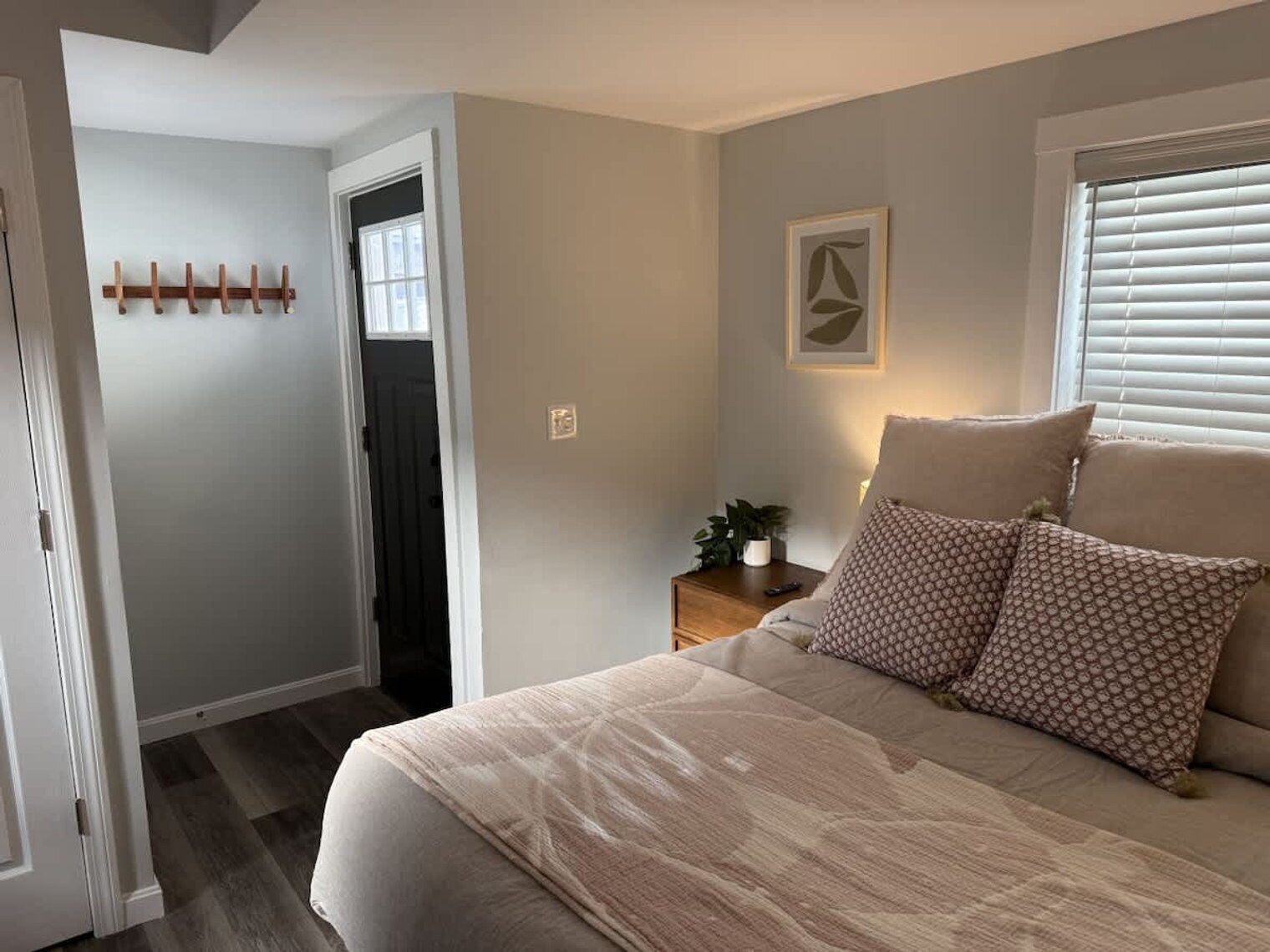 Building Photo - 4 Auburn Ave Ext