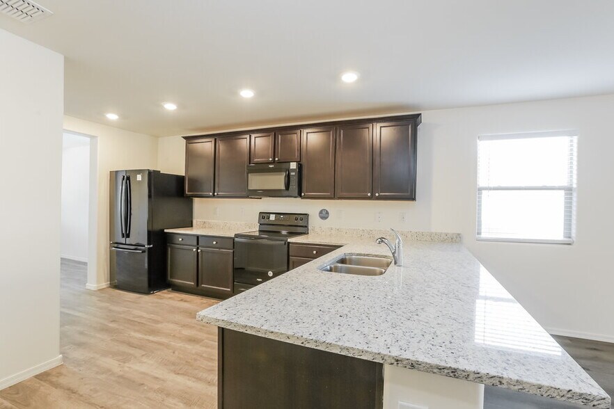 Building Photo - 25430 W Lamont Ave