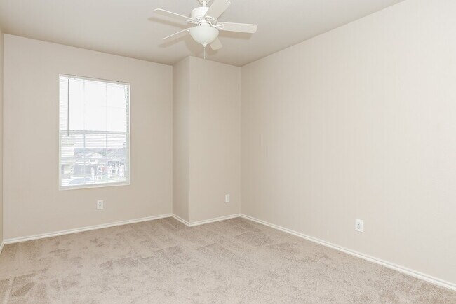 Building Photo - 113 Sunrise Falls