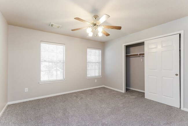 Building Photo - 14411 Pelican Marsh Dr