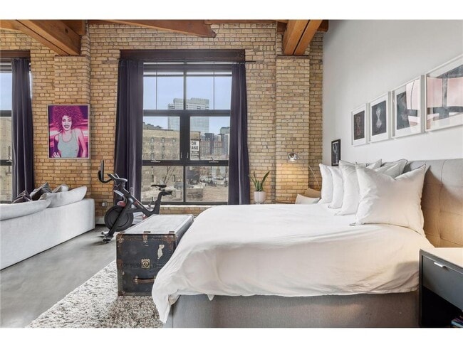 Building Photo - 404 N Washington Ave