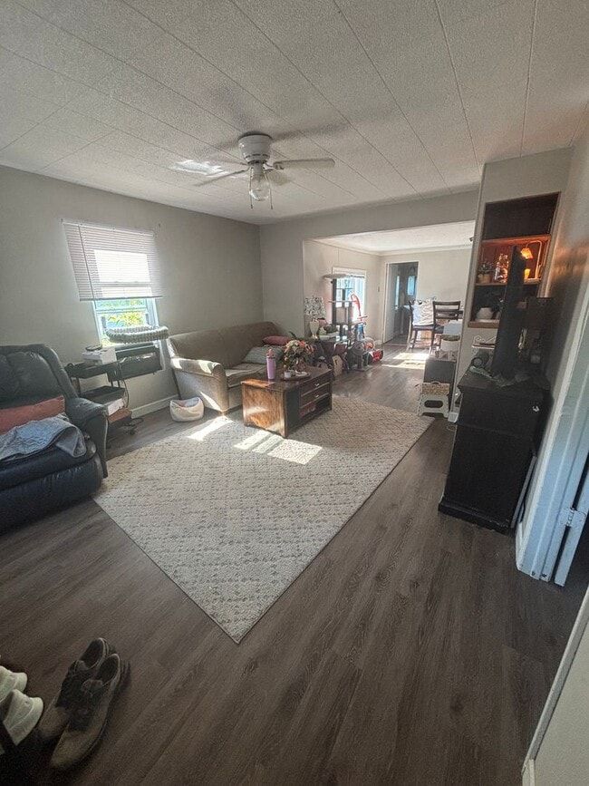 Building Photo - 2 Bed 1 Bath Home for RENT