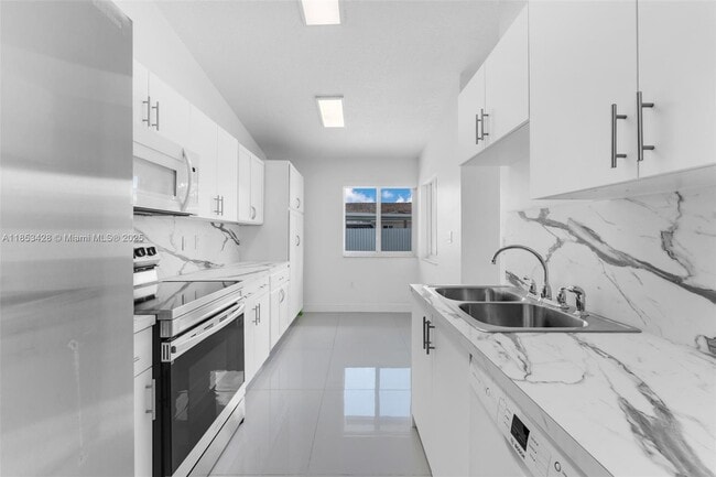 Building Photo - 14845 SW 174th St