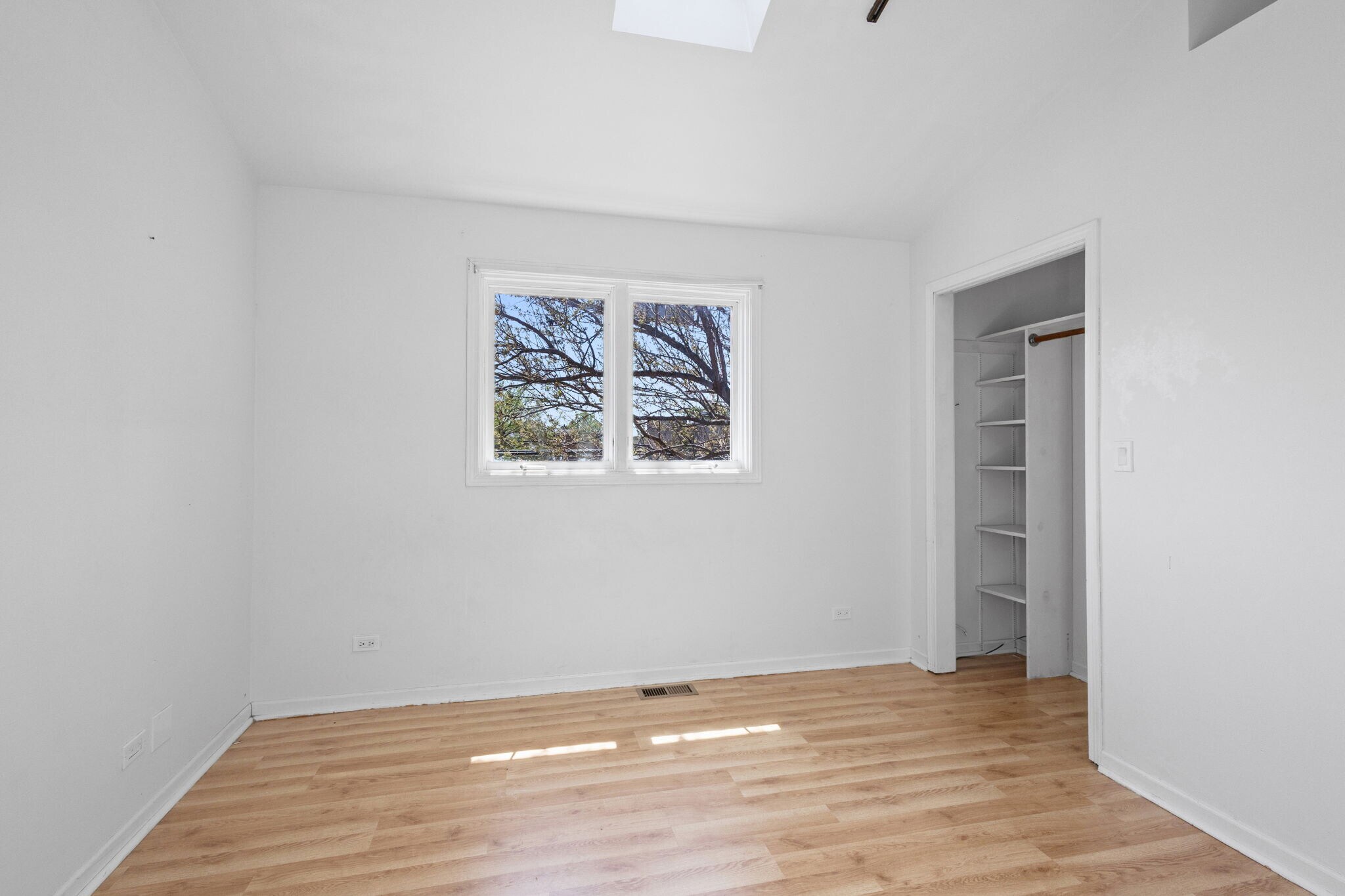 Building Photo - 5230 S Lockwood Ave