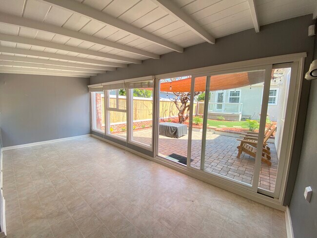 Building Photo - 3521 Pacific Ave