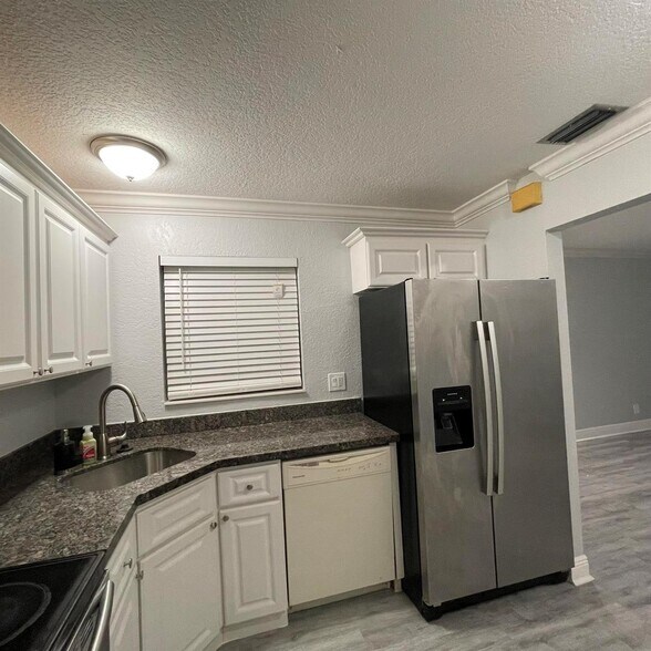 Building Photo - 3427 NW 47th Ave