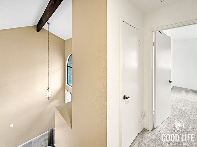 Building Photo - Mission Viejo Gem! Private Yard, Vaulted Ceilings & Resort-Style Pool + Spa