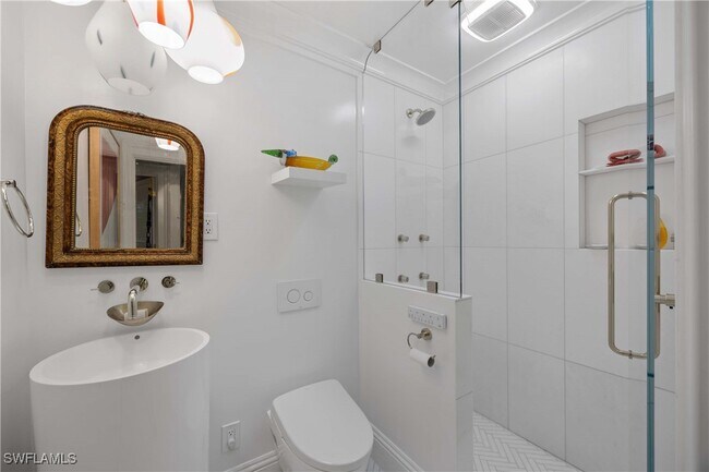 Building Photo - 295 6th St N