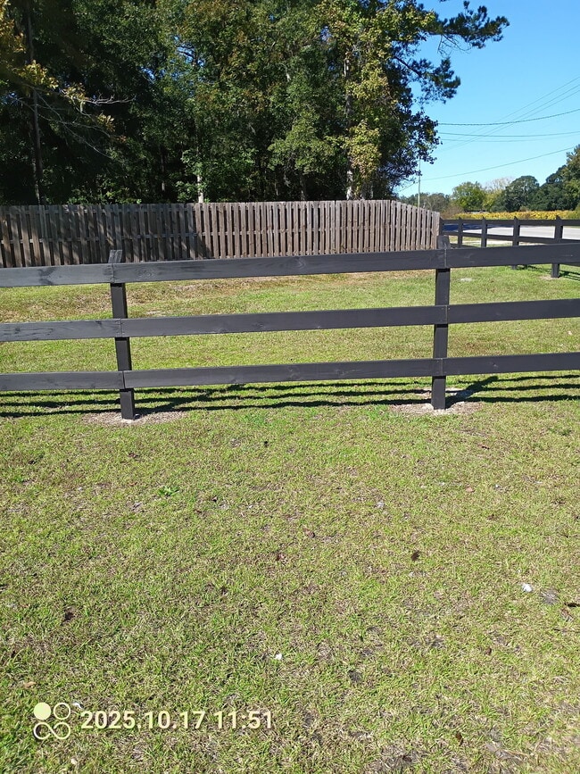Building Photo - 3881 NC-133