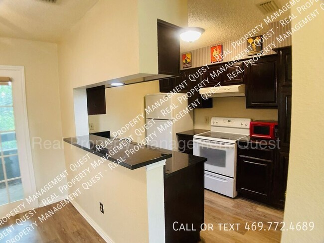 Building Photo - 2101 St Michaels Dr