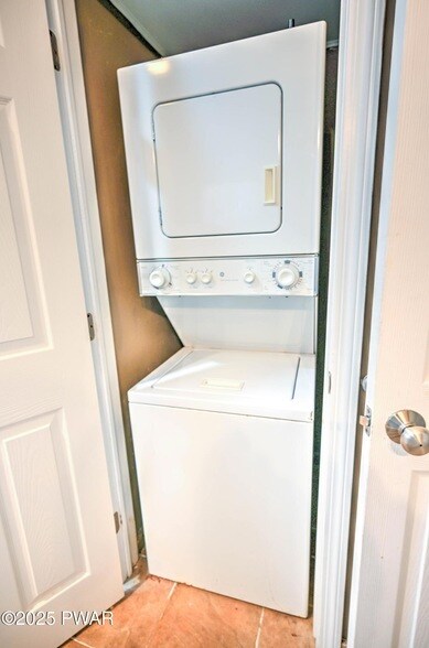 Building Photo - 134 Laurel Hill Dr