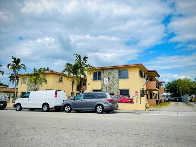 Building Photo - 47 NW 47th Ave