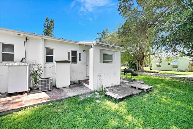 Building Photo - 577 NW 90th St