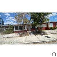 Building Photo - 758 NW 14th St