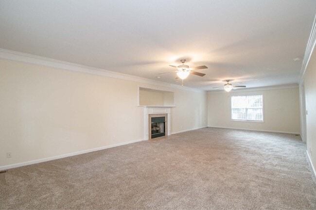 Building Photo - 2498 Hattington Dr